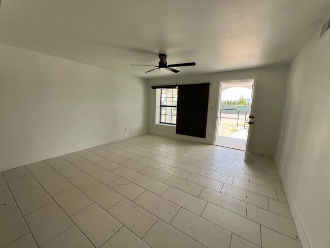 Building Photo - Charming Renovated Country Home for Rent