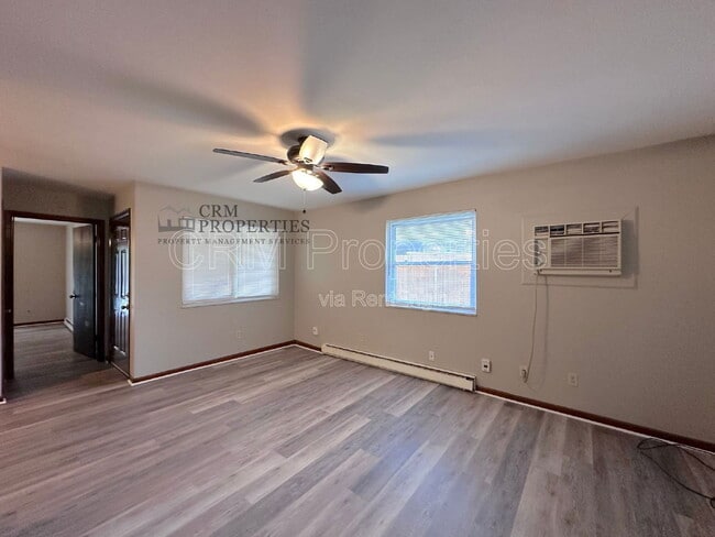 Building Photo - 9207 E 12th St