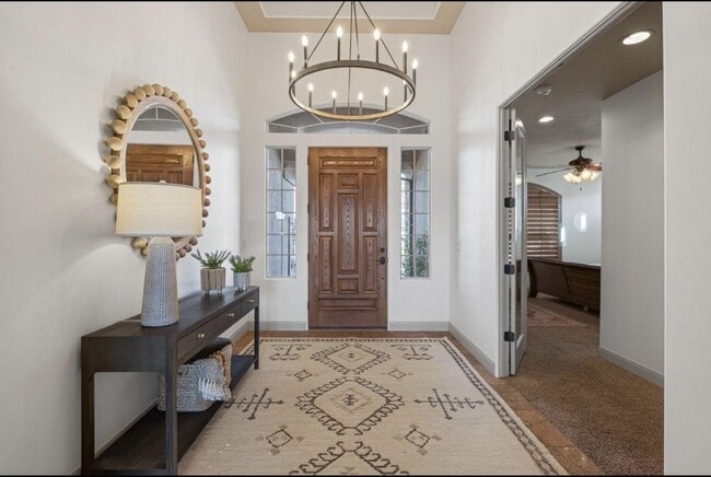 Building Photo - VIEWS AND FURNISHED