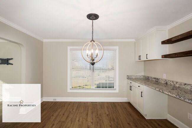 Building Photo - Charming Three Bedroom in Greer, SC