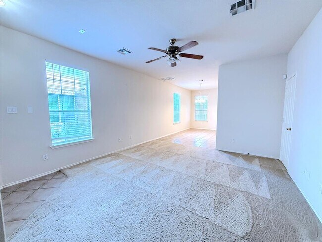 Building Photo - 16100 S Great Oaks Dr