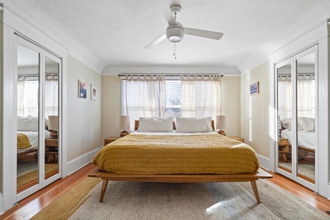 Building Photo - Spacious, historic 3-bdrm/1.5-bath home in...