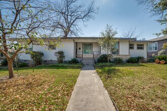 Building Photo - Charming 3 Bedroom in Alamo Heights