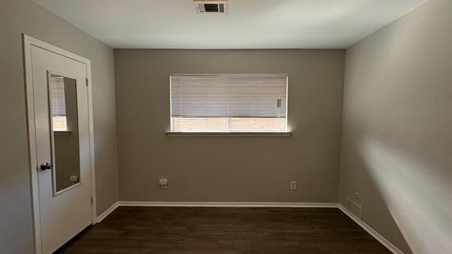 Building Photo - 2410 Woodoak Ct