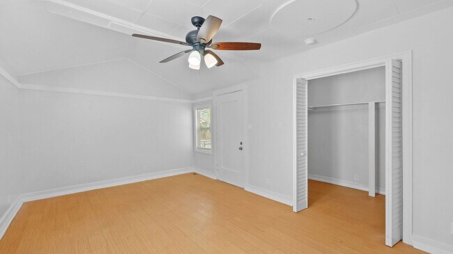 Building Photo - 2026 22nd St S