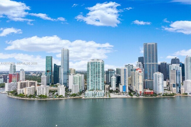 Building Photo - 1331 Brickell Bay Dr