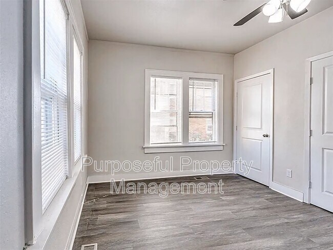 Building Photo - 732 NE 17th St