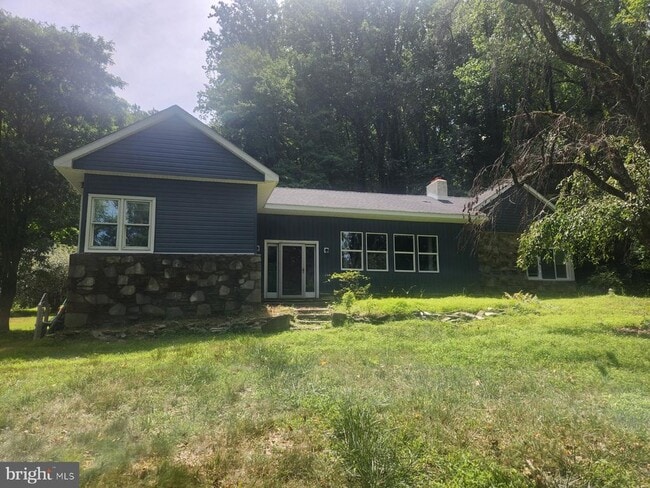 Building Photo - 295 Gravel Hill Rd
