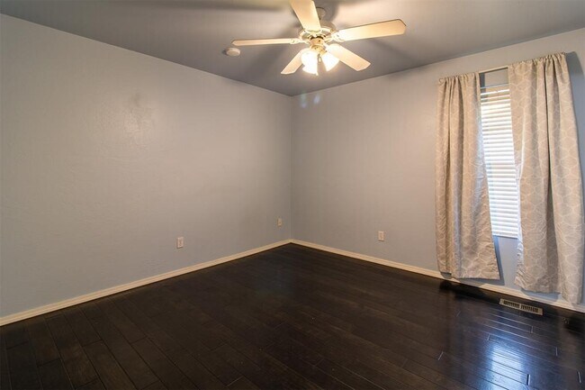 Building Photo - 2812 SW 109th St