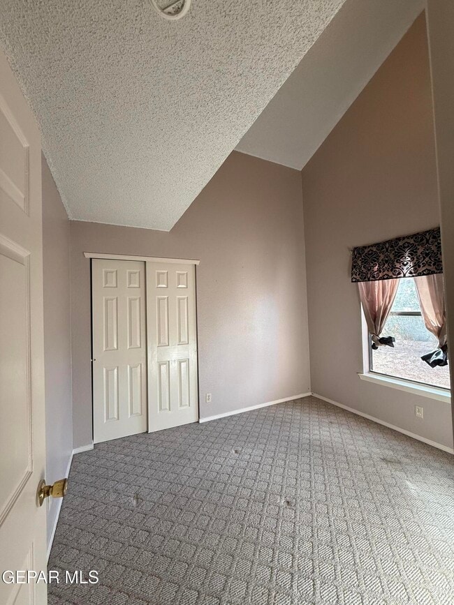 Building Photo - 15327 Woodhill Ct