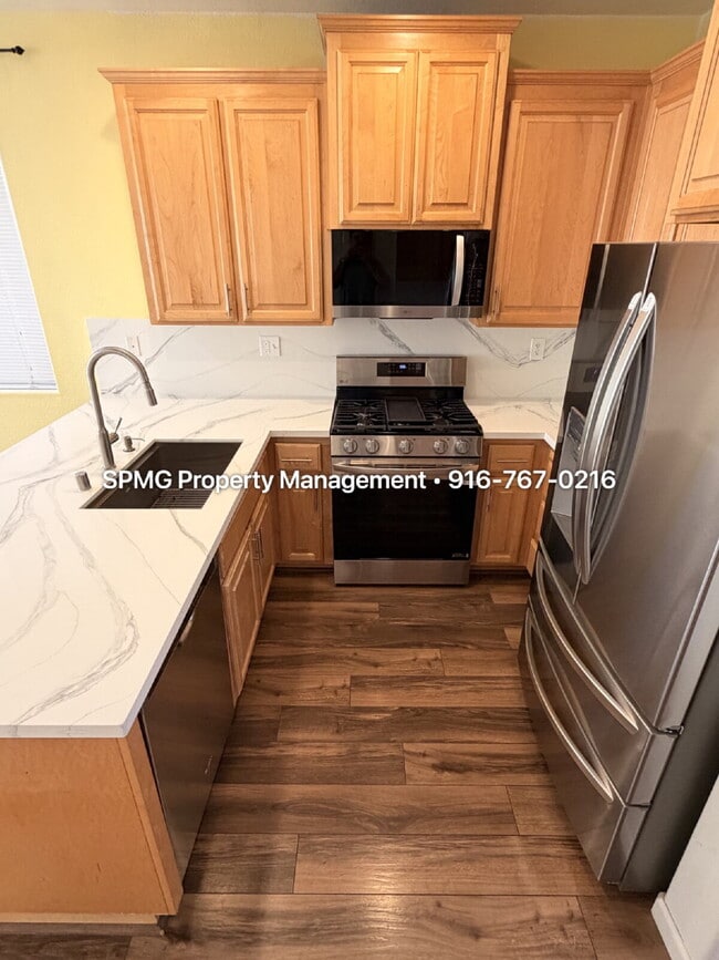 Building Photo - Beautifully Maintained 3 Bed / 2.5 Bath Home in South Natomas — New Appliances & Community Amenit...