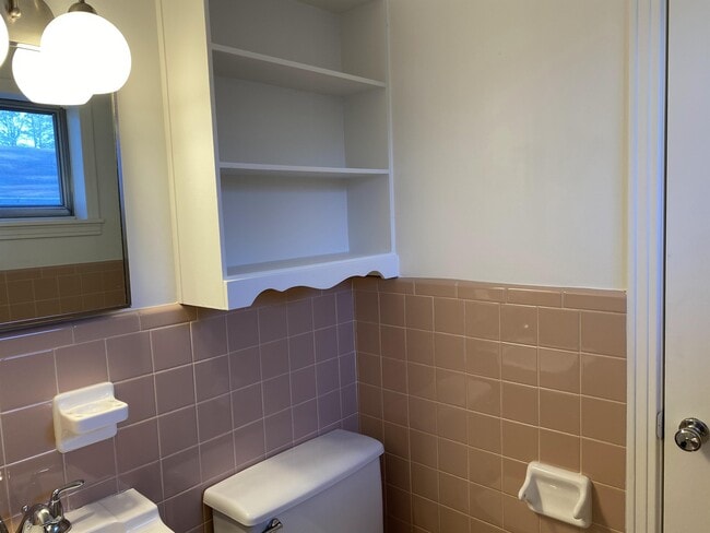 Building Photo - 2602 Robinson Ave