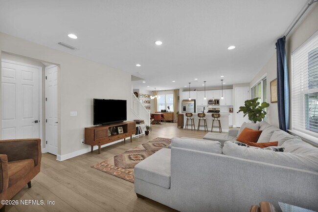 Building Photo - 409 Honeycomb Trl