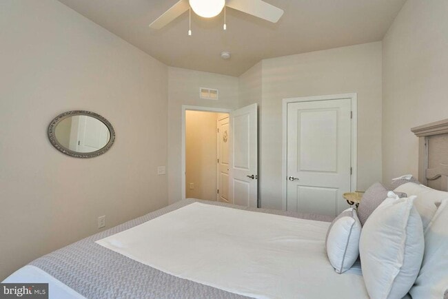 Building Photo - 15563 Blue Lotus Ln