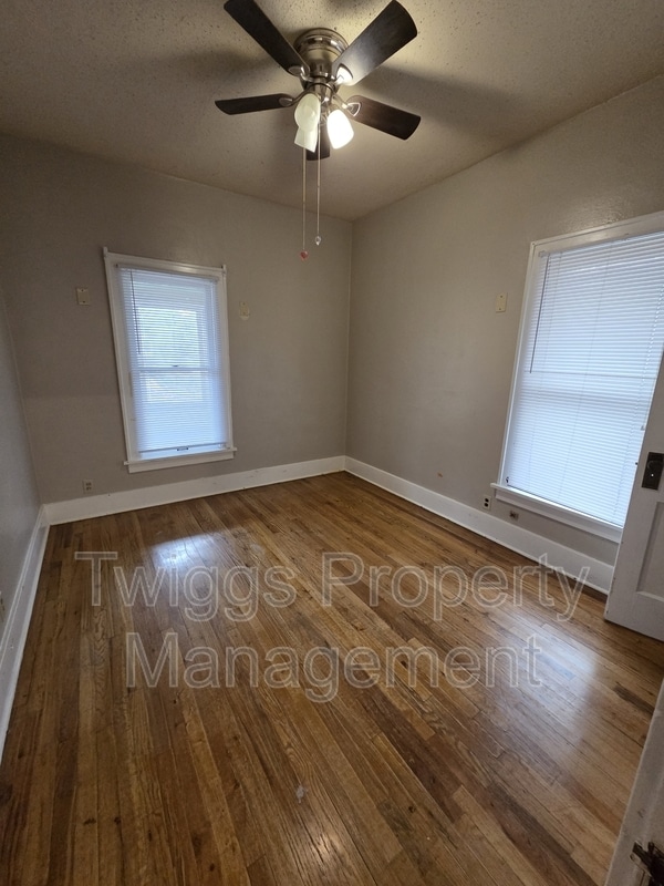 Building Photo - 814 St Cloud St