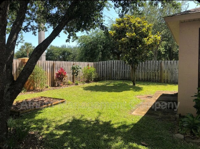 Building Photo - 4006 Wilkes Dr