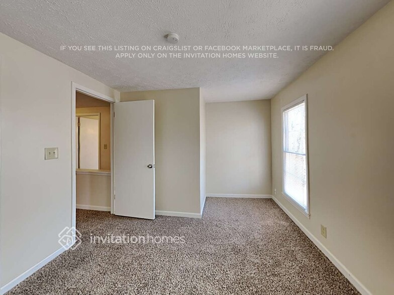 Building Photo - 6512 Cox Dr