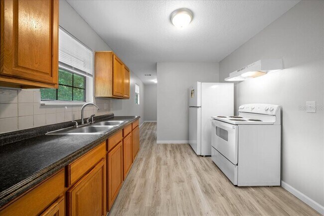 Building Photo - 4103 Holly Hill