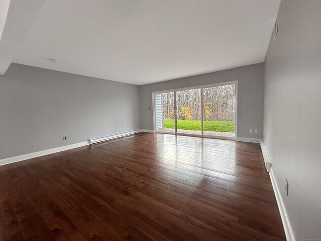 Building Photo - 109 Candlewood Dr