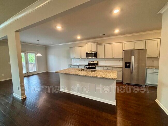 Building Photo - 240 Callahan Dr