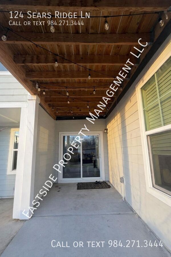 Building Photo - 124 Sears Rdg Ln