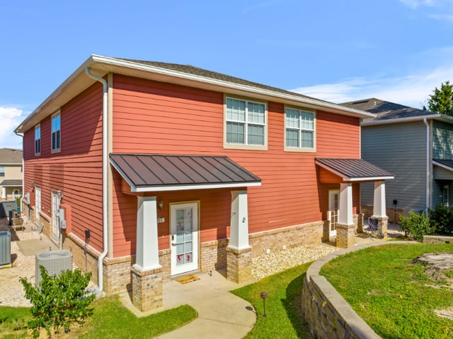 Building Photo - 813 Arbor Lake Dr