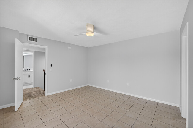Building Photo - 1622 16th Way