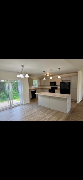 Building Photo - 135 Bald Cypress Ct