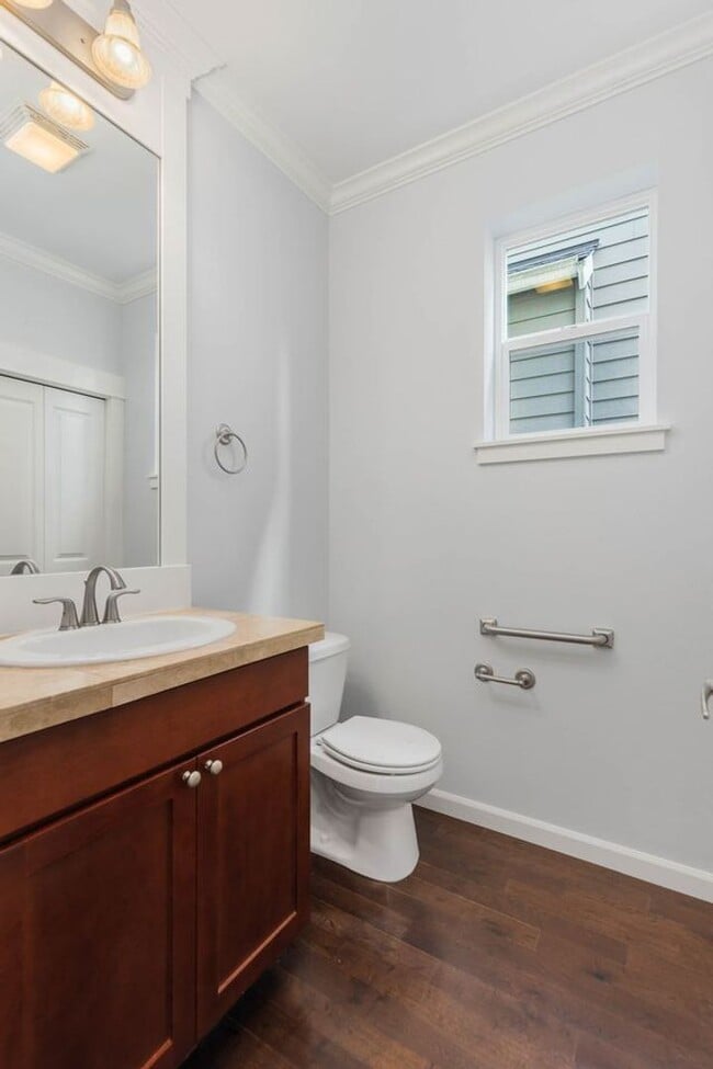 Building Photo - 17448 NE 98th Way