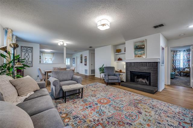 Building Photo - 5505 Pandale Valley Dr