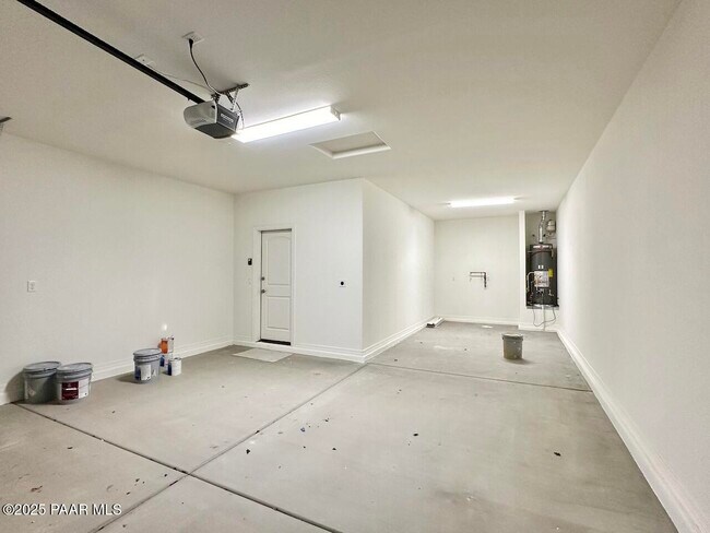 Building Photo - 7701 E Fieldstone Dr