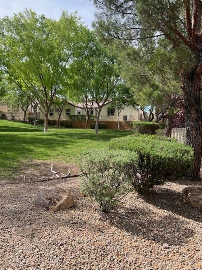 Building Photo - 1067 Fennel Flower Ct