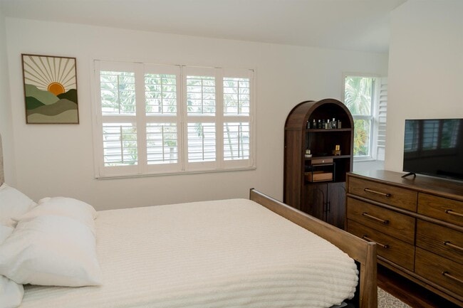 Building Photo - Northeast 15th Avenue, Fort Lauderdale, FL 33305 - 2 BR 1.5 BA townhouse