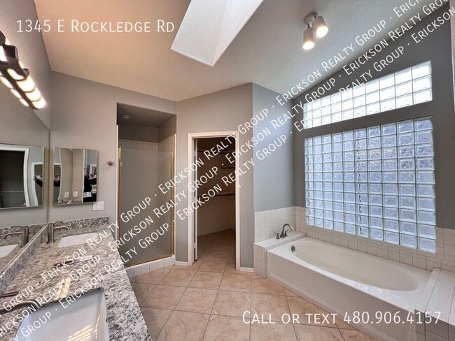 Building Photo - 1345 E Rockledge Rd