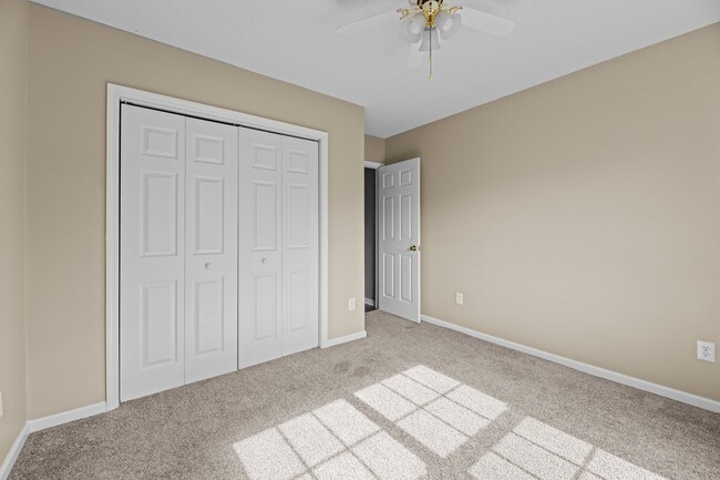 Building Photo - 104 Monterey Cir