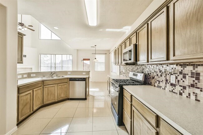 Building Photo - 911 Merlin Roost Ct