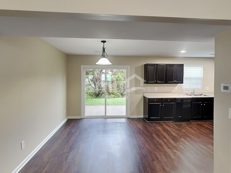 Building Photo - 1028 Daniel Ln