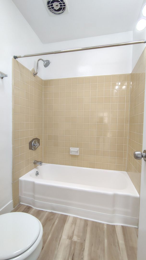 Interior Photo - 12545 Pacific Ave