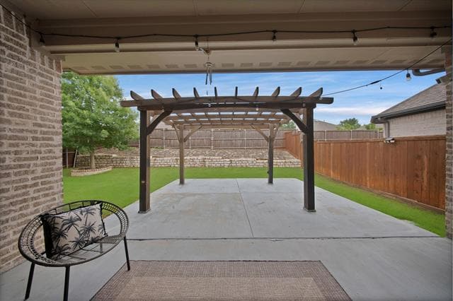 Building Photo - 2325 Hyer Pl