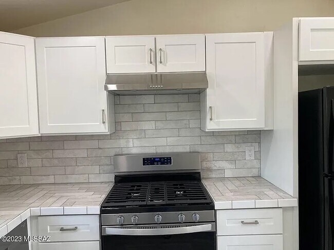 Building Photo - 3181 W Green Park Dr