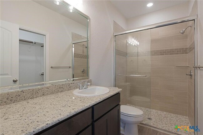 Building Photo - 505 Adley Ave