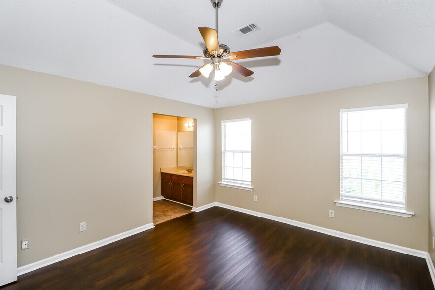 Building Photo - 1000 Leconte Gap St