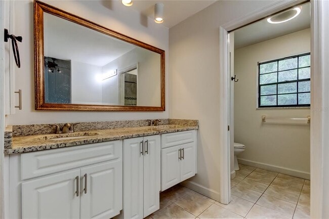 Building Photo - 4139 Brentwood Park Cir