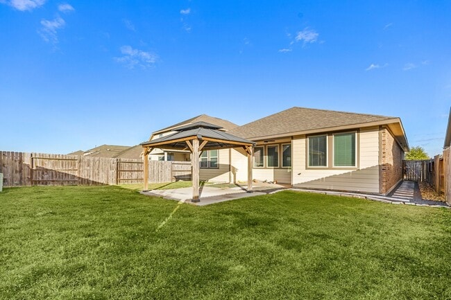 Building Photo - 9415 Summer River Dr