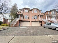 Building Photo - 517A Lawn Ave