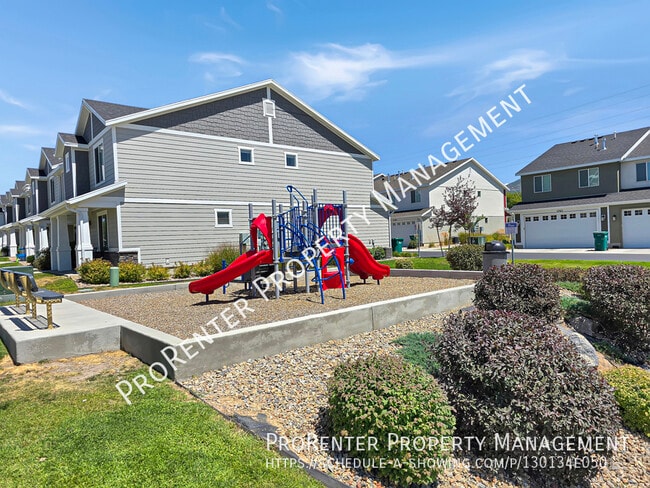 Building Photo - 2802 N Airmen Ave