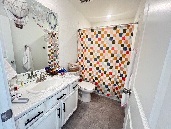 Building Photo - Spacious 3-Bedroom, 2.5-Bath Paired Home