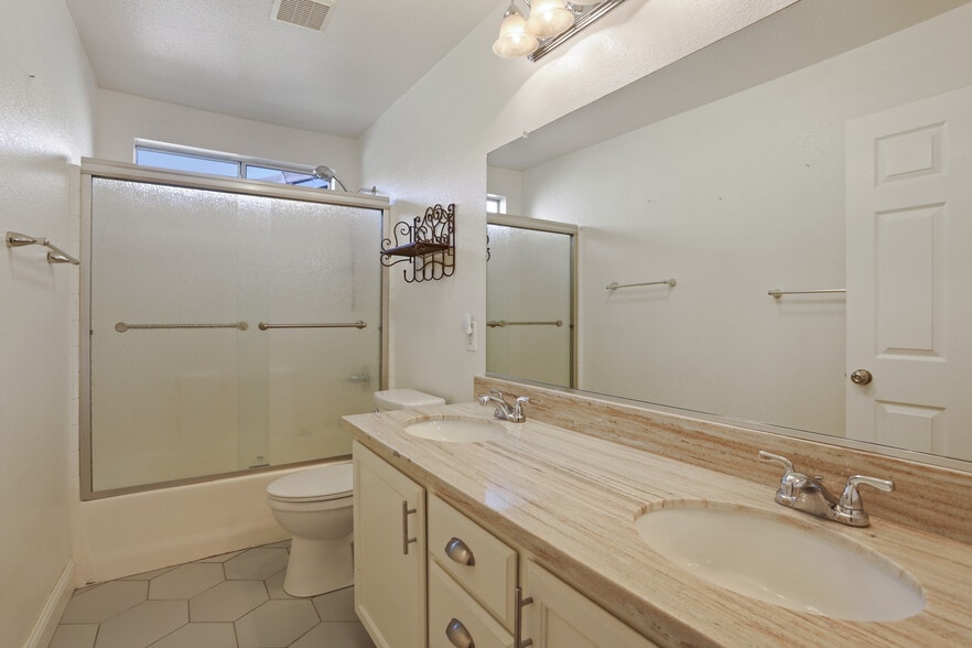 Private bathroom - 6687 Brook Falls Cir