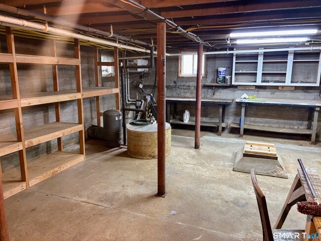 Building Photo - 158 Cow Hill Rd