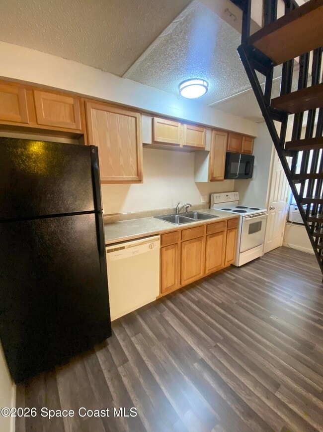 Building Photo - 4412 Overlook Dr